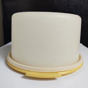 HARVEST GOLD TUPPERWARE LARGE ROUND CAKE PIE TAKE AWAY CARRIER